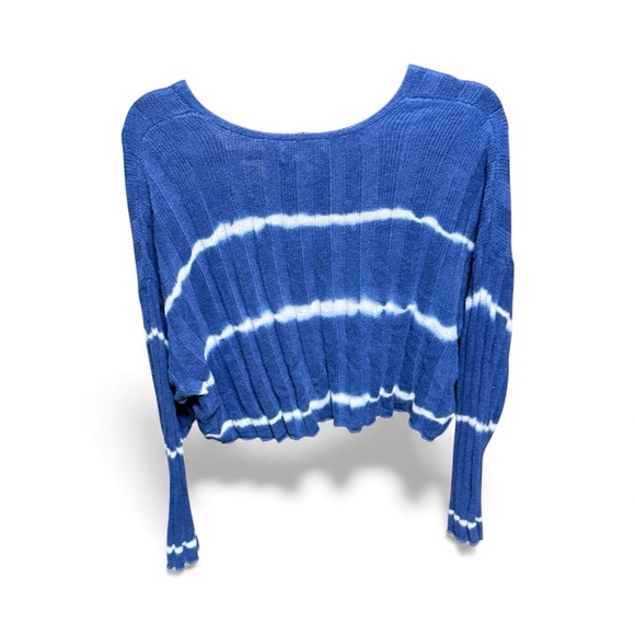 American Eagle Blue Tie Dye Cropped Sweater | V-Neck Boho Lightweight Knit Top - Picture 2 of 2